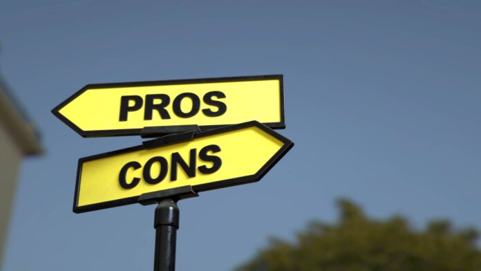 Pros and Cons of Blogging vs. Vlogging